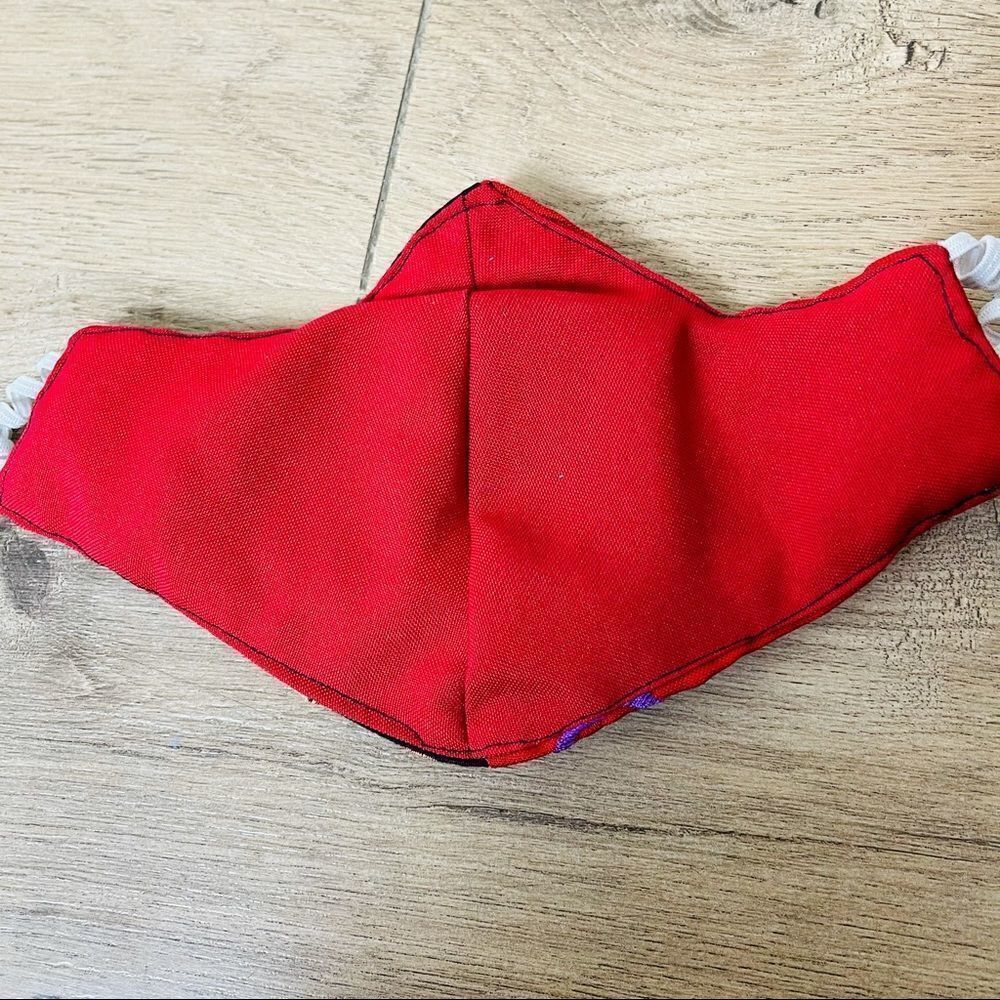 NWOT Handmade Embroidered Face Mask - Picture 4 of 4